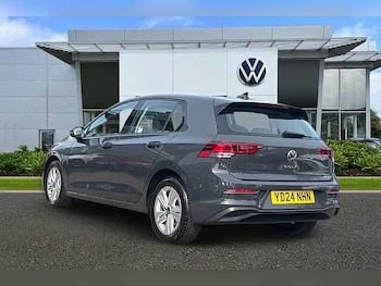 Used Volkswagen Golf 2024 for sale - 78111850: Photo