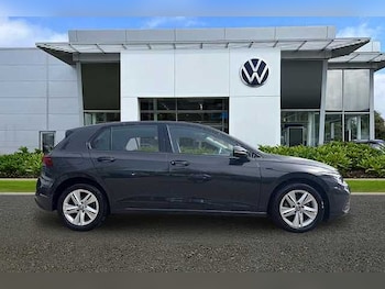 Used Volkswagen Golf 2024 for sale - 78111850: Photo