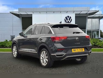 Used Volkswagen T-Roc 2021 for sale - 76719512: Photo