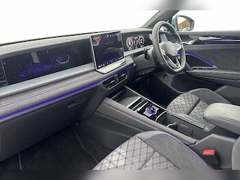 Used Volkswagen Touran 2025 for sale - 77997652: Photo