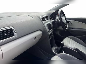 Used Volkswagen Polo 2017 for sale - 78508293: Photo