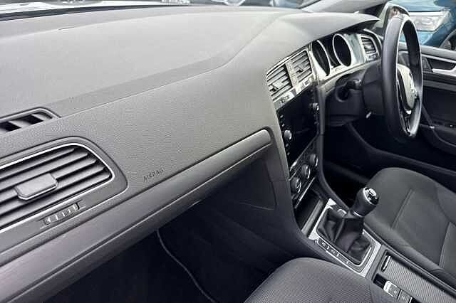 Used Volkswagen Golf 2020 for sale - 76280657: Photo 2