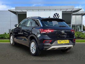 Used Volkswagen T-Roc 2023 for sale - 77720920: Photo