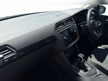 Used Volkswagen Tiguan 2023 for sale - 79104550: Photo