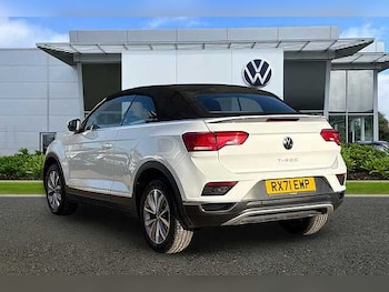 Used Volkswagen T-Roc 2021 for sale - 77038697: Photo