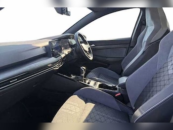 Used Volkswagen Golf 2024 for sale - 78413500: Photo