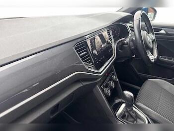 Used Volkswagen T-Roc 2020 for sale - 76769019: Photo