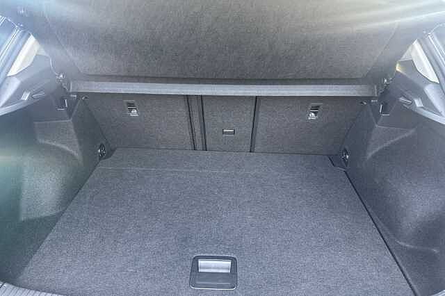 Used Volkswagen T-Roc 2025 for sale - 76082165: Photo 11