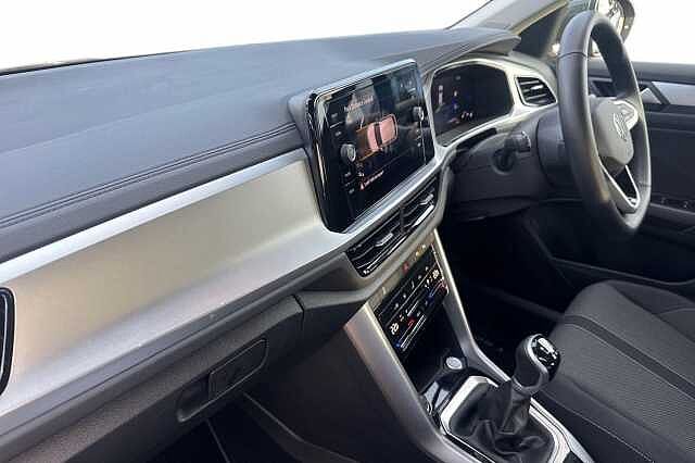 Used Volkswagen T-Roc 2025 for sale - 76082165: Photo 2