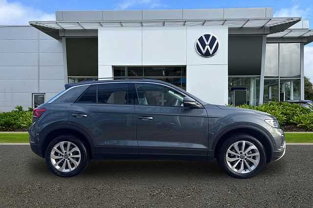 Used Volkswagen T-Roc 2025 for sale - 76082165: Photo 4
