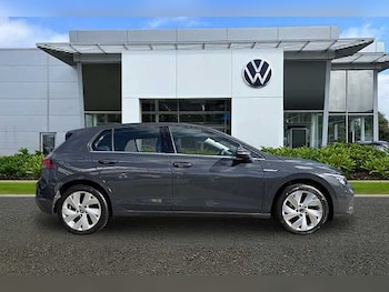 Used Volkswagen Golf 2024 for sale - 77781375: Photo