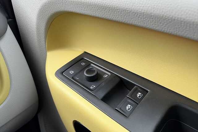 Used Volkswagen ID.Buzz 2023 for sale - 78069778: Photo 24