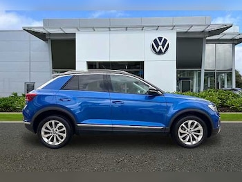Used Volkswagen T-Roc 2023 for sale - 78402243: Photo