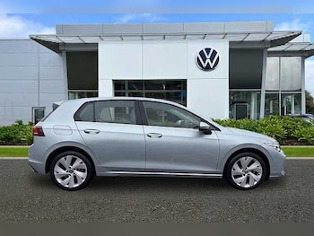 Used Volkswagen Golf 2025 for sale - 77921152: Photo