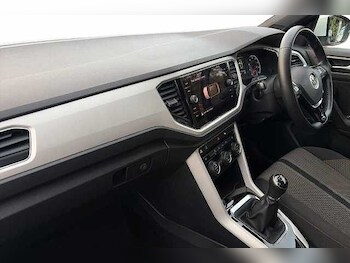 Used Volkswagen T-Roc 2020 for sale - 77328938: Photo