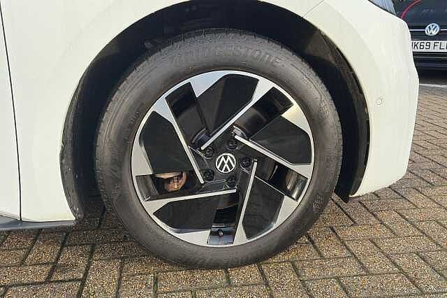 Used Volkswagen ID.3 2023 for sale - 77288842: Photo 5