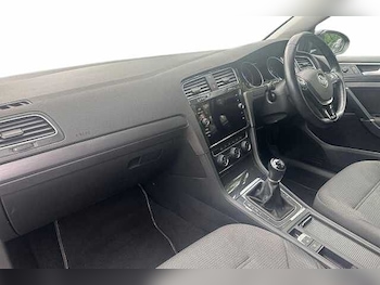 Used Volkswagen Golf 2020 for sale - 78640727: Photo