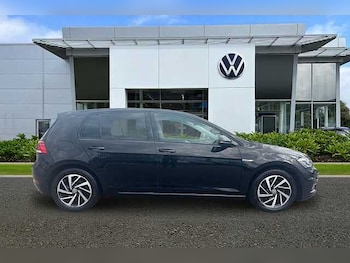 Used Volkswagen Golf 2020 for sale - 78640727: Photo