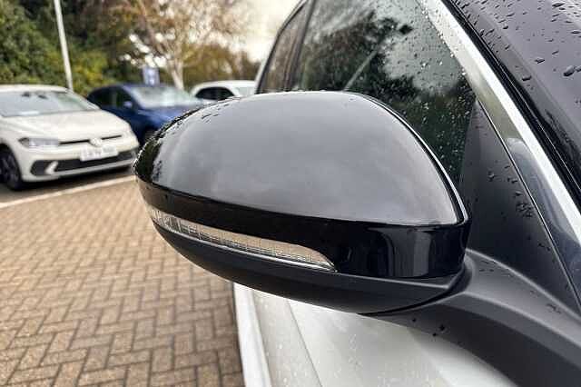 Used Volkswagen T-Roc 2022 for sale - 76643165: Photo 23