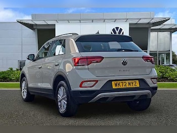 Used Volkswagen T-Roc 2022 for sale - 76559636: Photo