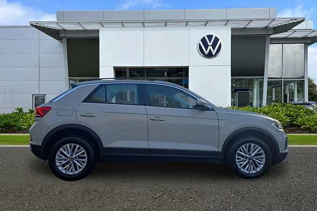 Used Volkswagen T-Roc 2022 for sale - 76559636: Photo 4