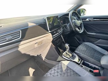 Used Volkswagen T-Roc 2022 for sale - 79346471: Photo