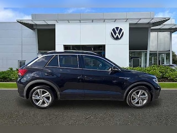 Used Volkswagen T-Roc 2022 for sale - 79346471: Photo
