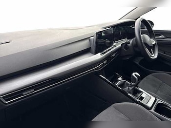 Used Volkswagen Golf 2023 for sale - 76082162: Photo 2