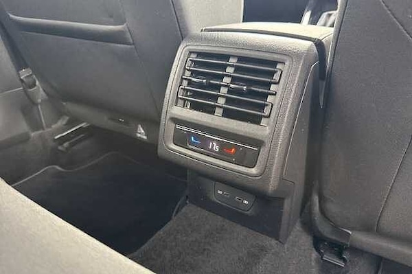 Used Volkswagen Golf 2023 for sale - 76082162: Photo 32