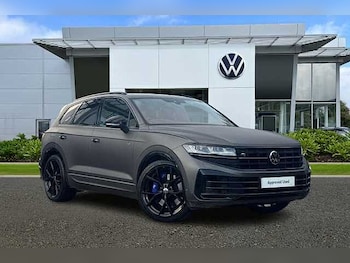 2024 (74) - 3.0 V6 TSI eHybrid 4Motion R 5dr Tip Auto + TOW BAR + DYNAUDIO + HEADS UP +