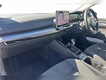 Used Volkswagen Golf 2025 for sale - 78111846: Photo