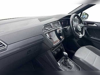 Used Volkswagen Tiguan 2020 for sale - 78383184: Photo