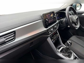 Used Volkswagen T-Roc 2022 for sale - 76740998: Photo