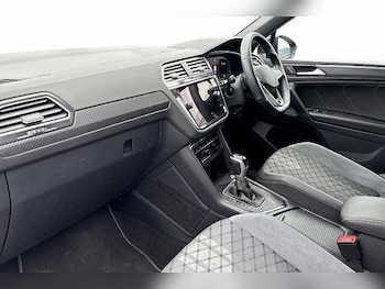 Used Volkswagen Tiguan 2024 for sale - 77775380: Photo
