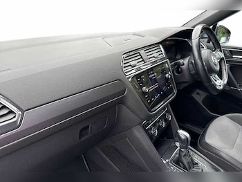 Used Volkswagen Tiguan Allspace 2018 for sale - 75607560: Photo