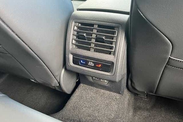 Used Volkswagen Golf 2025 for sale - 75044023: Photo 31