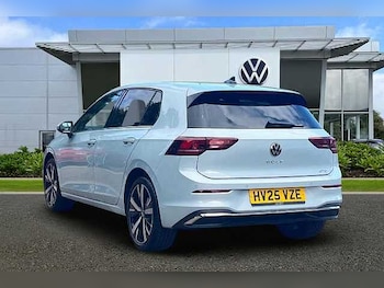Used Volkswagen Golf 2025 for sale - 75044023: Photo