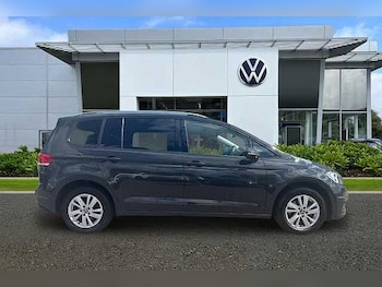 Used Volkswagen Touran 2023 for sale - 78976184: Photo