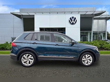 Used Volkswagen Tiguan 2023 for sale - 77572604: Photo