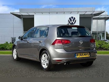 Used Volkswagen Golf 2015 for sale - 77990466: Photo