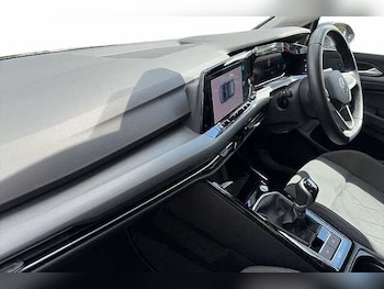 Used Volkswagen Golf 2024 for sale - 78976180: Photo