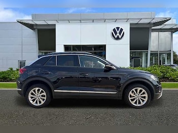 Used Volkswagen T-Roc 2022 for sale - 75445753: Photo