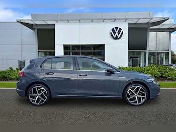 Used Volkswagen Golf 2020 for sale - 76518040: Photo
