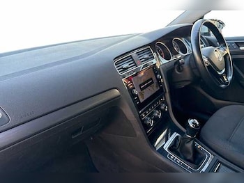 Used Volkswagen Golf 2020 for sale - 76510554: Photo