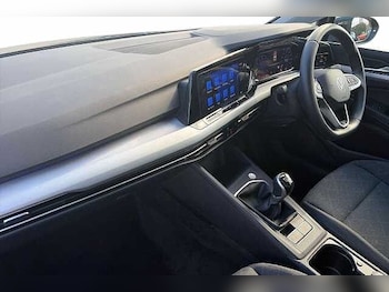 Used Volkswagen Golf 2023 for sale - 77650421: Photo