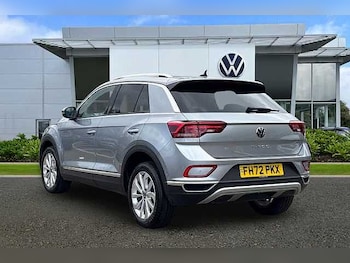 Used Volkswagen T-Roc 2023 for sale - 77921149: Photo
