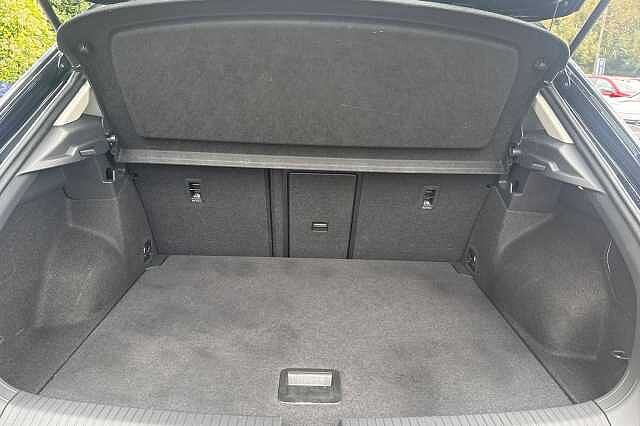 Used Volkswagen T-Roc 2023 for sale - 75962094: Photo 11