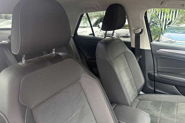 Used Volkswagen T-Roc 2023 for sale - 75962094: Photo 26