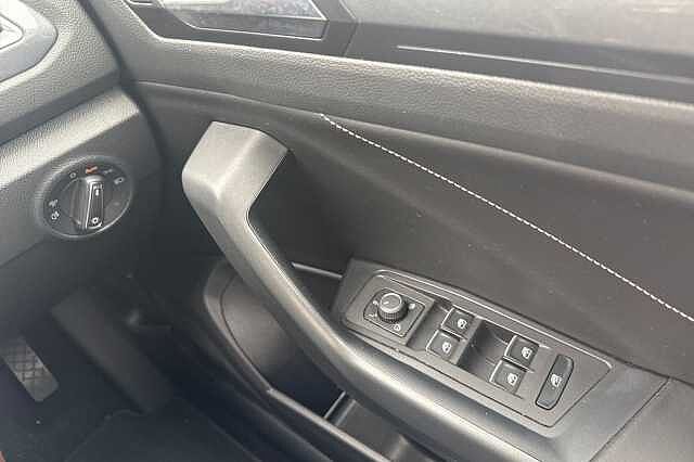 Used Volkswagen T-Roc 2023 for sale - 75962094: Photo 29