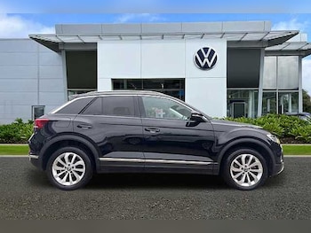 Used Volkswagen T-Roc 2023 for sale - 75962094: Photo